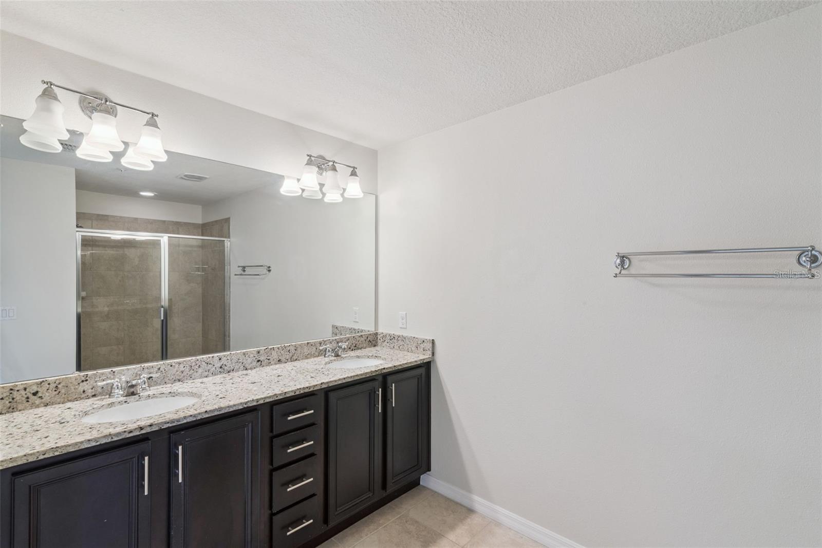 EMERSON NORTH TWNHMS - Residential Lease