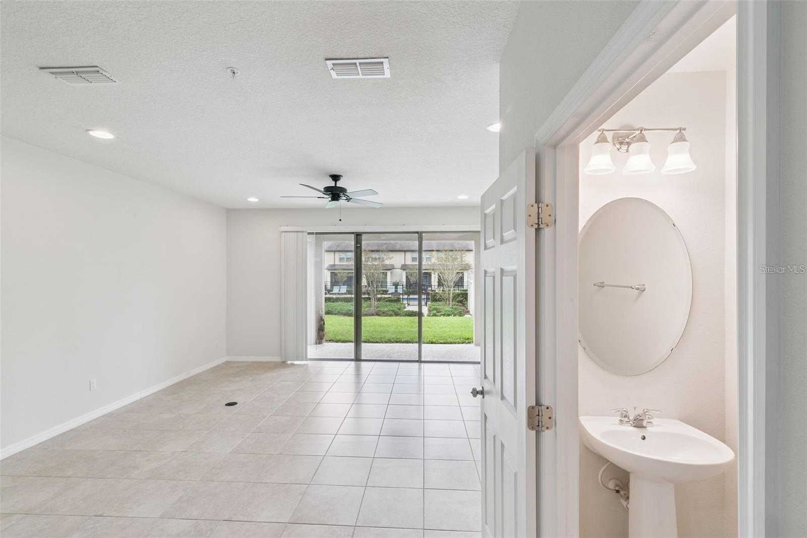 EMERSON NORTH TWNHMS - Residential Lease