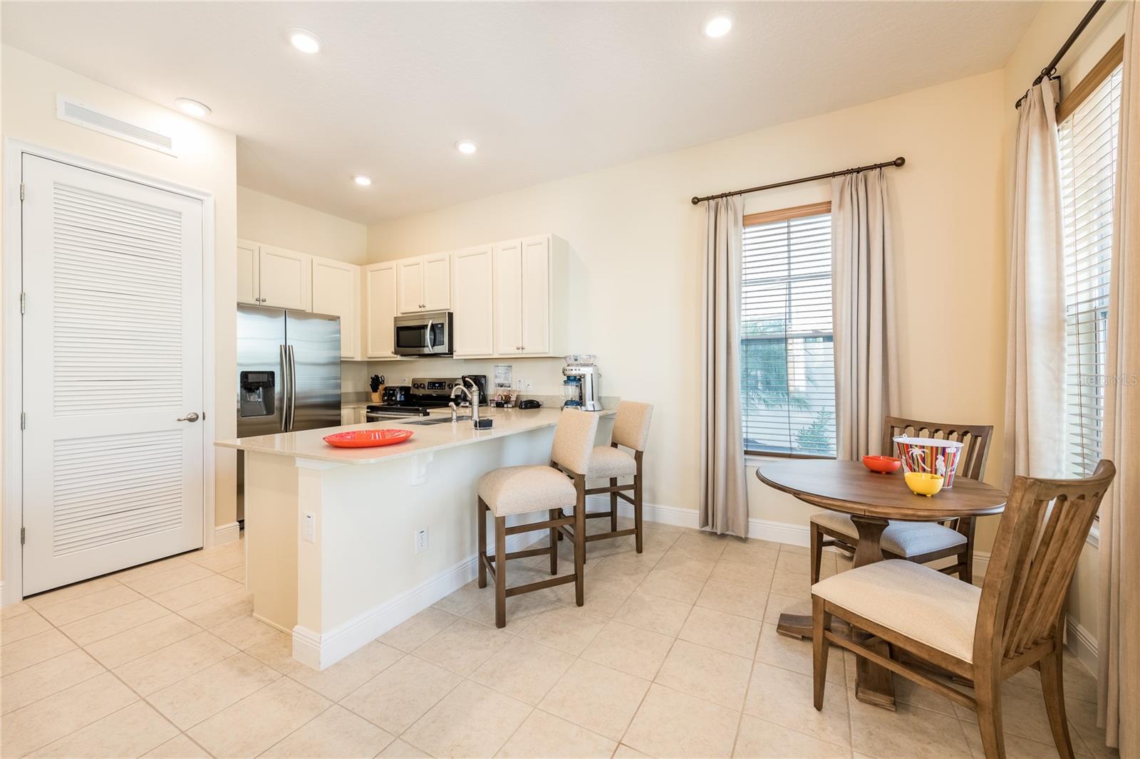 ROLLING OAKS PH 5 - Residential Lease