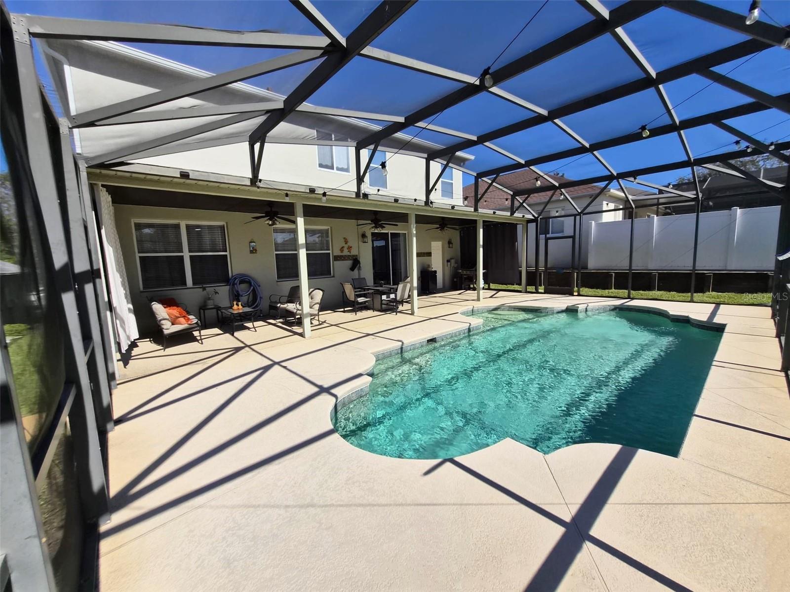 FOUR CORNERS PH 01 - Residential