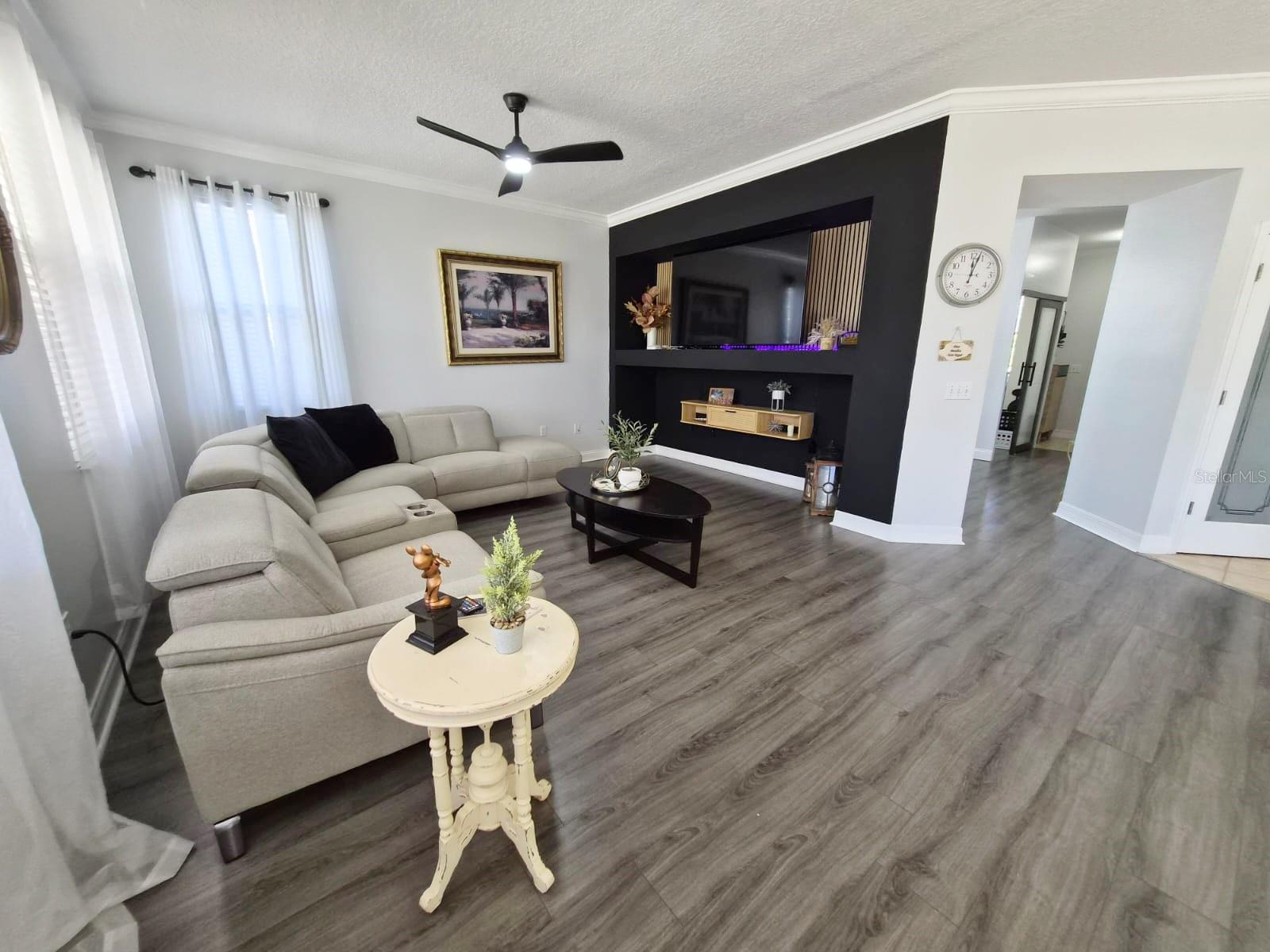 FOUR CORNERS PH 01 - Residential