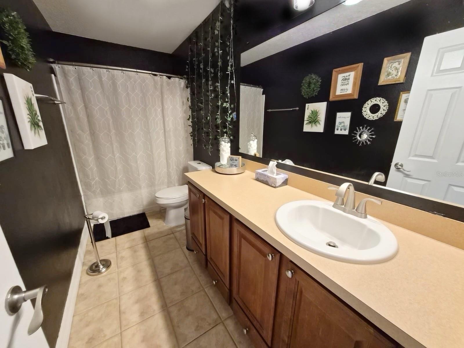 FOUR CORNERS PH 01 - Residential