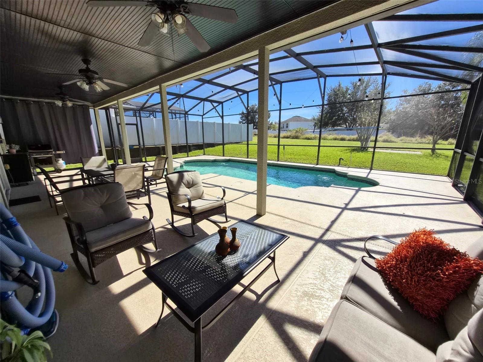 FOUR CORNERS PH 01 - Residential