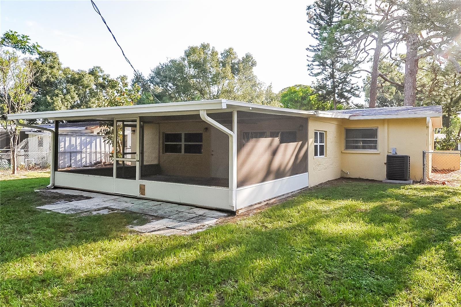 RIDGEWOOD ESTATES ADD 04 RESUB 01 - Residential Lease