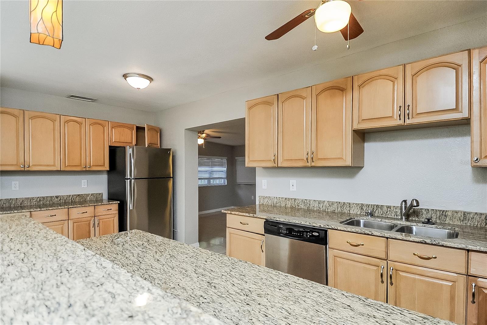 RIDGEWOOD ESTATES ADD 04 RESUB 01 - Residential Lease