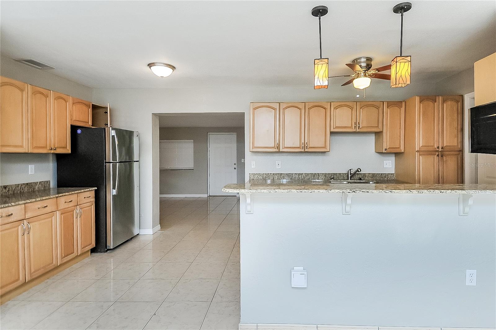 RIDGEWOOD ESTATES ADD 04 RESUB 01 - Residential Lease