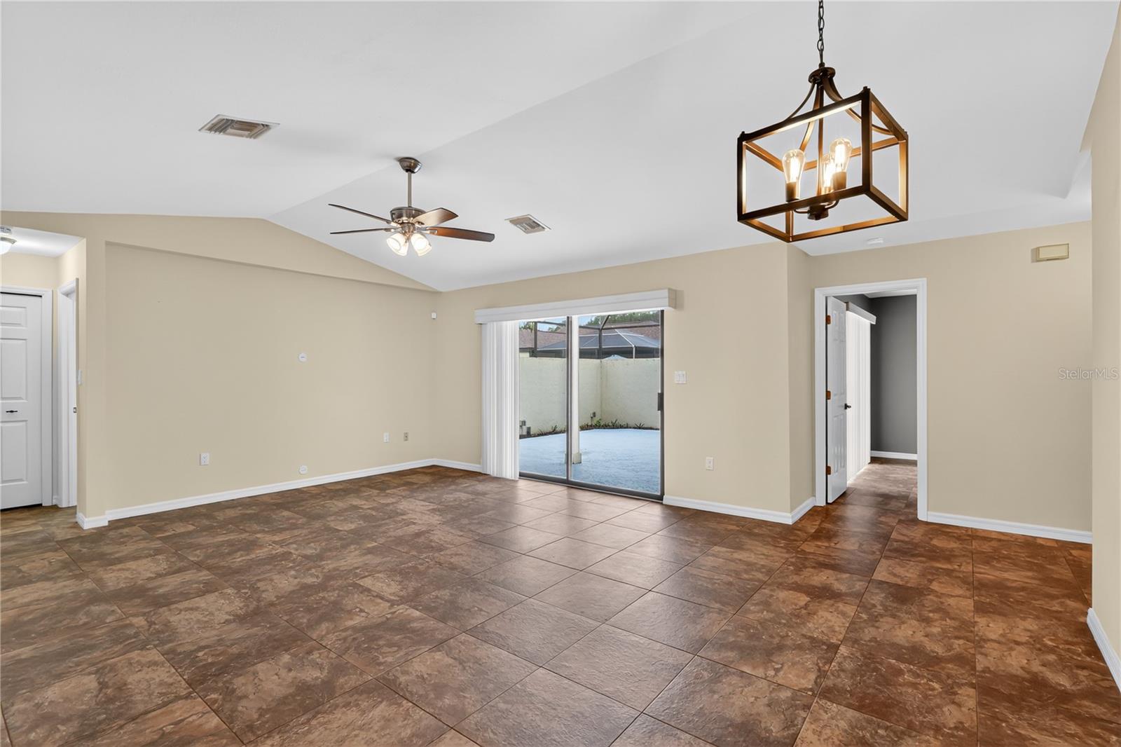 VISTA DEL LARGO CONDOMINIUMS - Residential