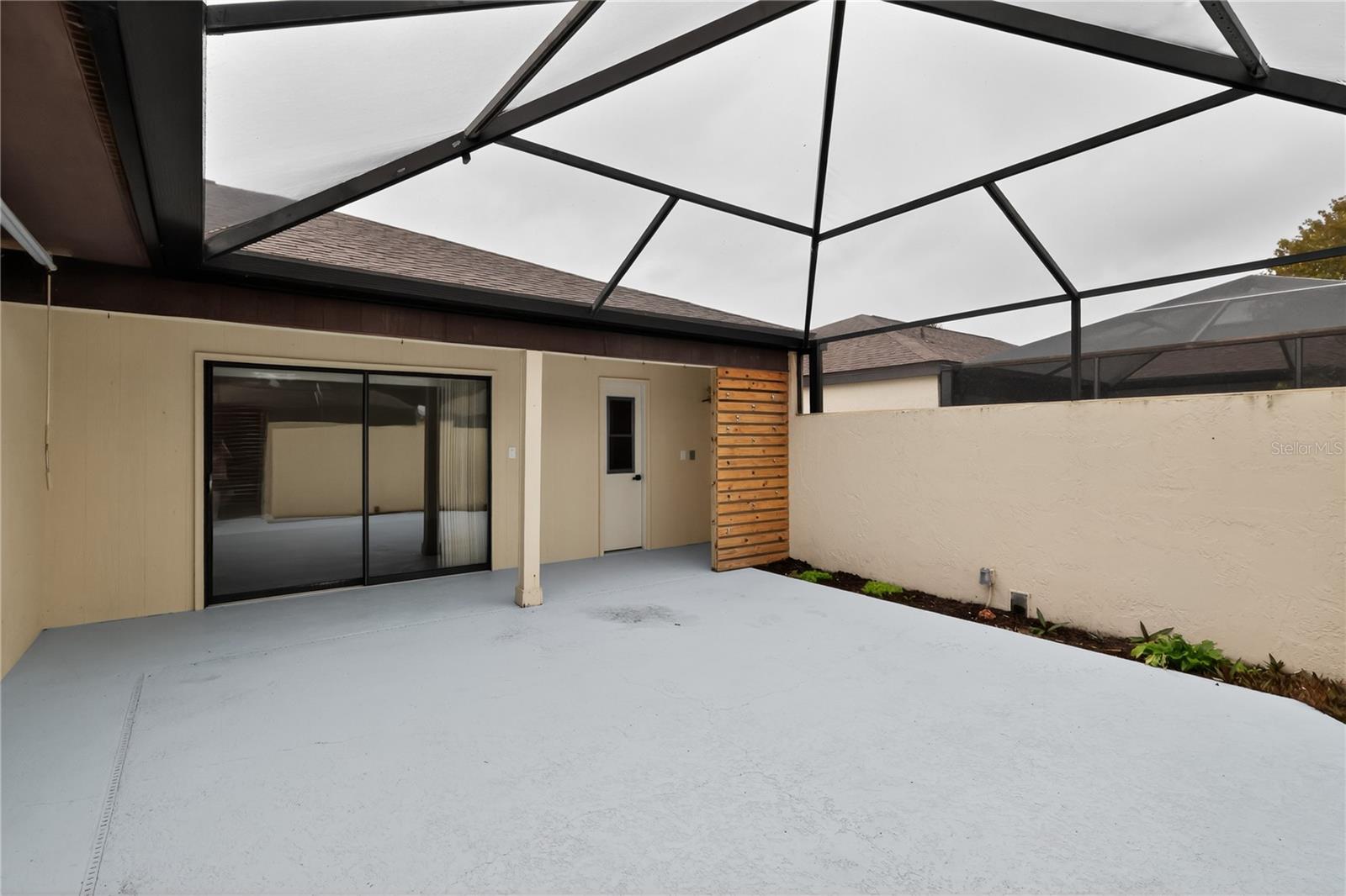 VISTA DEL LARGO CONDOMINIUMS - Residential