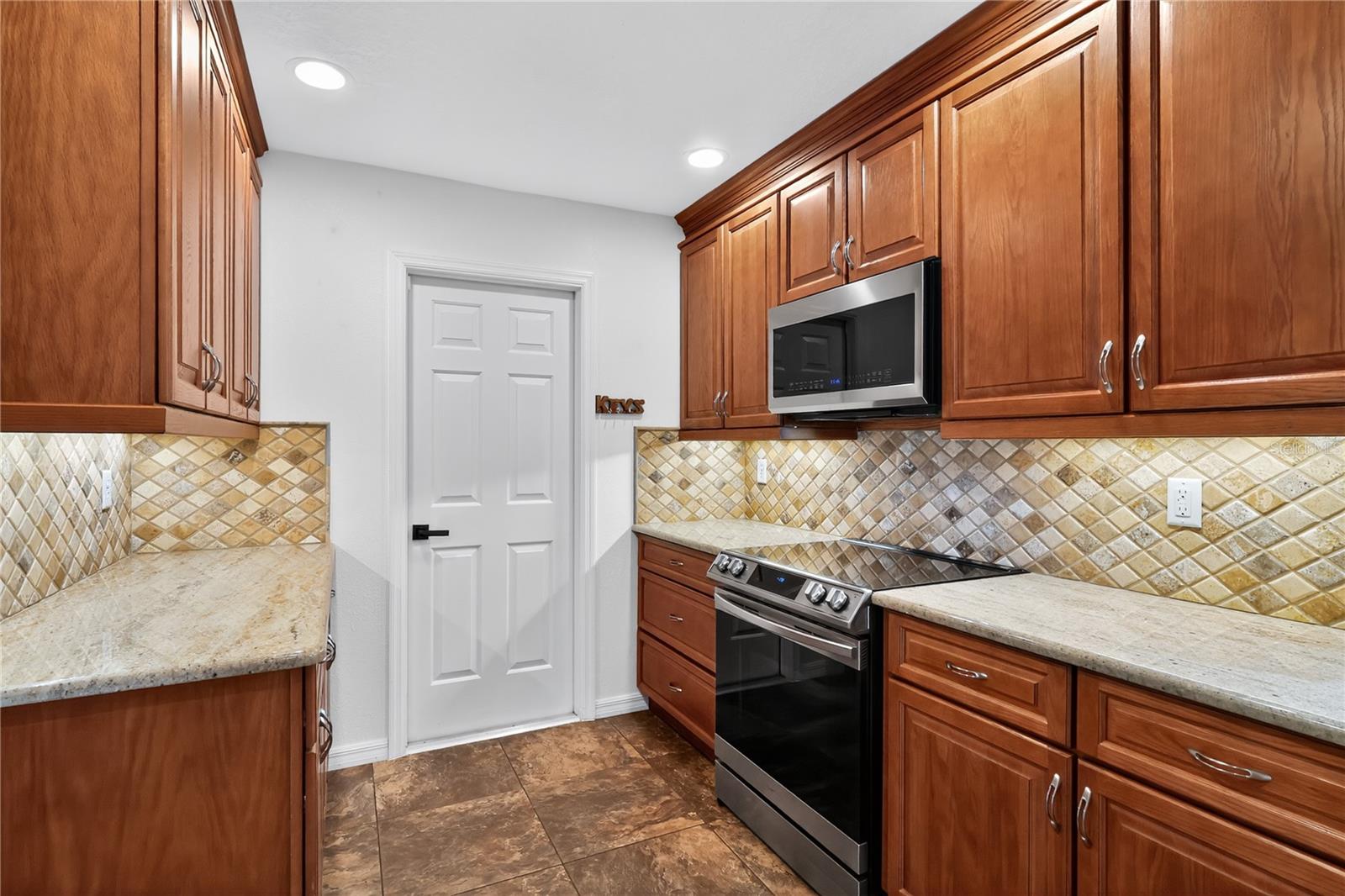 VISTA DEL LARGO CONDOMINIUMS - Residential