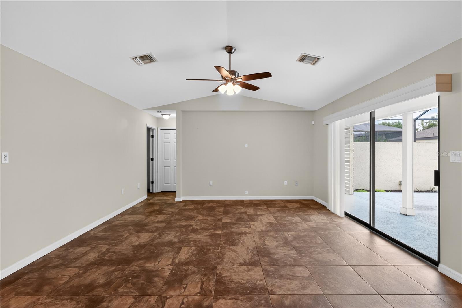 VISTA DEL LARGO CONDOMINIUMS - Residential