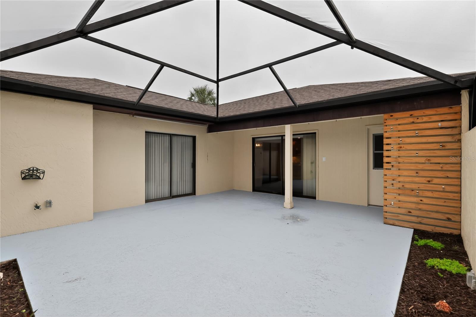 VISTA DEL LARGO CONDOMINIUMS - Residential