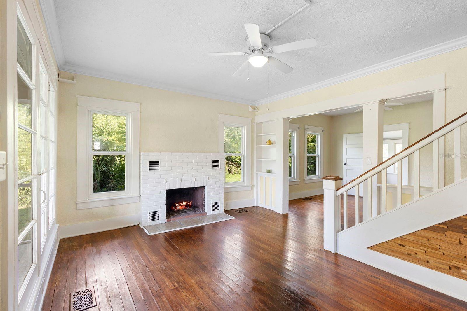 245 W MAGNOLIA STREET