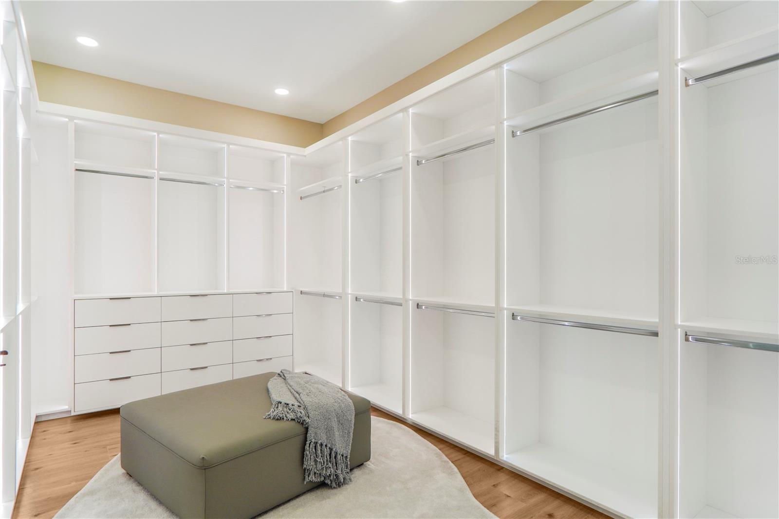 LANDINGS AT LAKE SAWYER - Residential