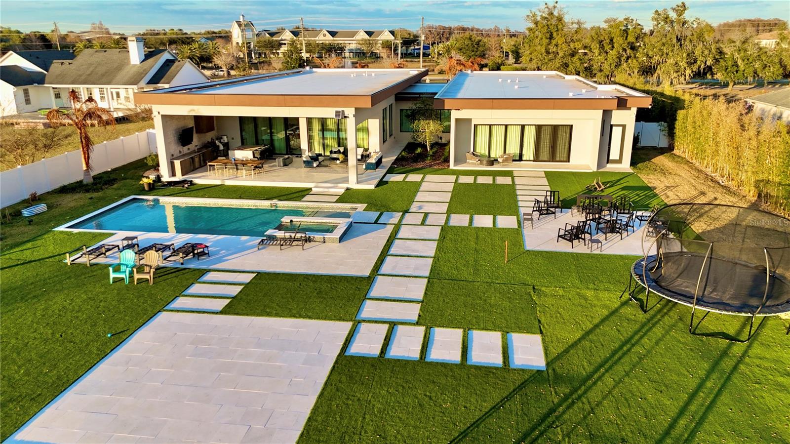 LANDINGS AT LAKE SAWYER - Residential