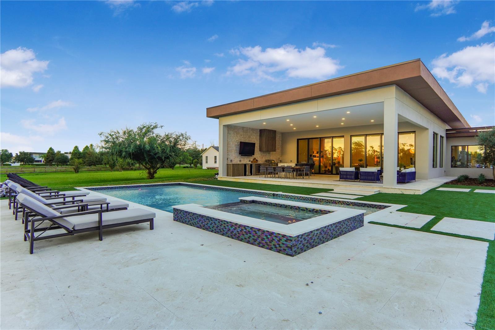 LANDINGS AT LAKE SAWYER - Residential