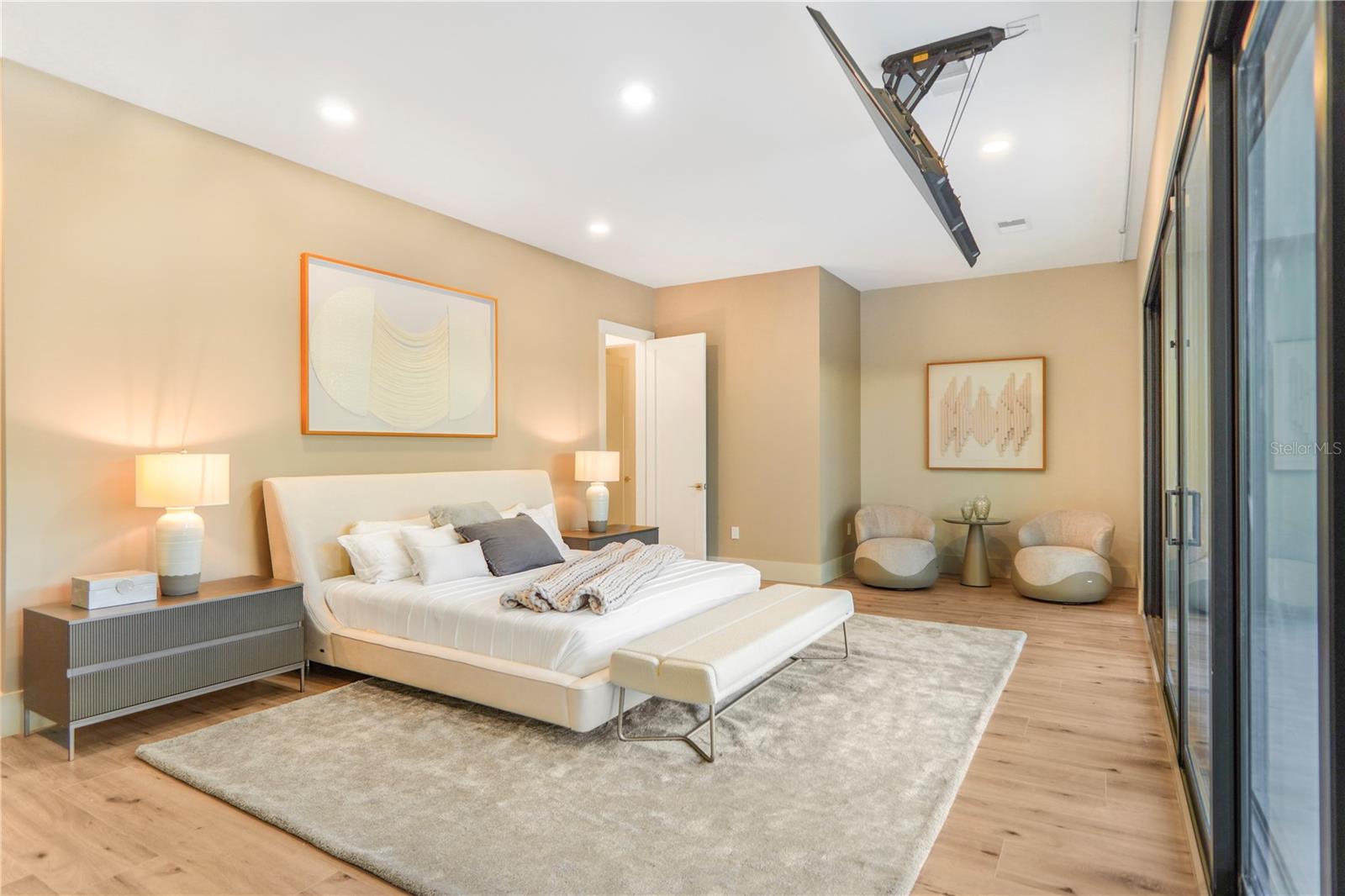 LANDINGS AT LAKE SAWYER - Residential