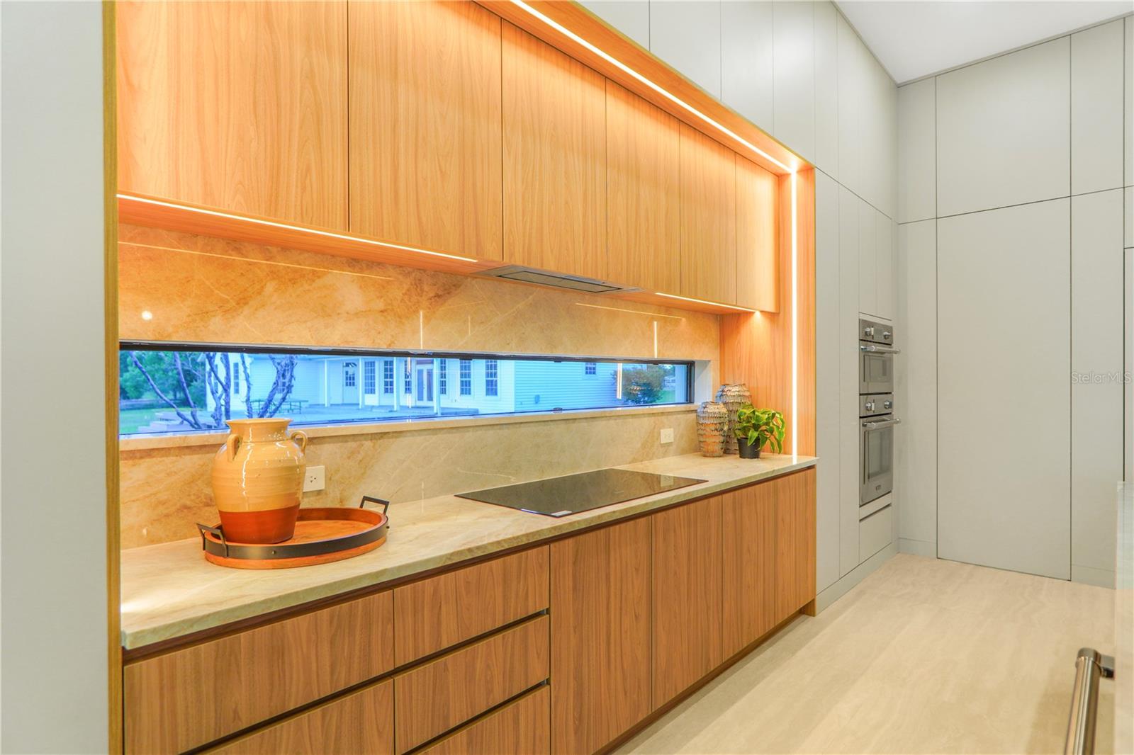 6208 WINTER GARDEN VINELAND ROAD