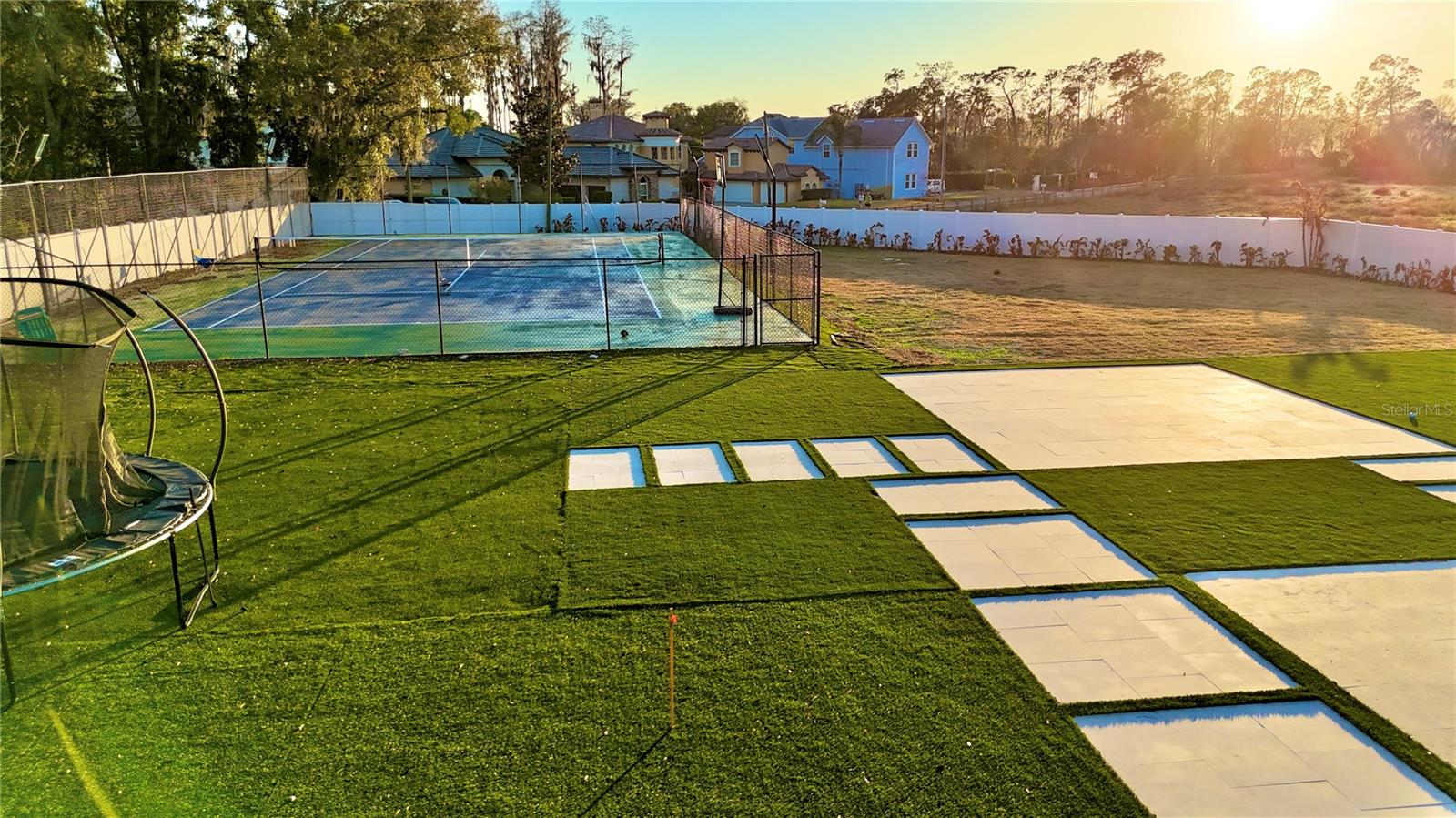 LANDINGS AT LAKE SAWYER - Residential