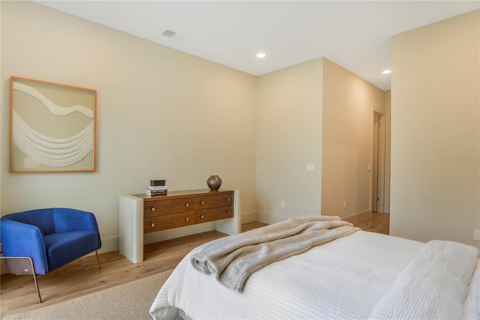 LANDINGS AT LAKE SAWYER - Residential