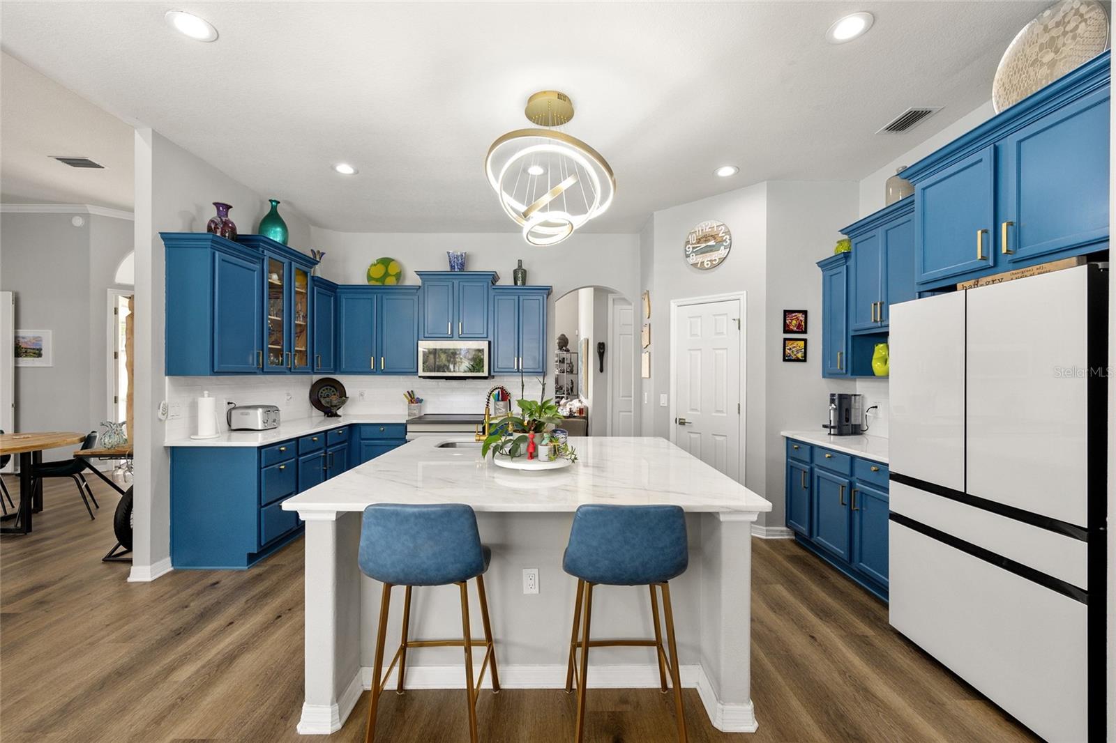 SUMMIT DOWNS - Residential