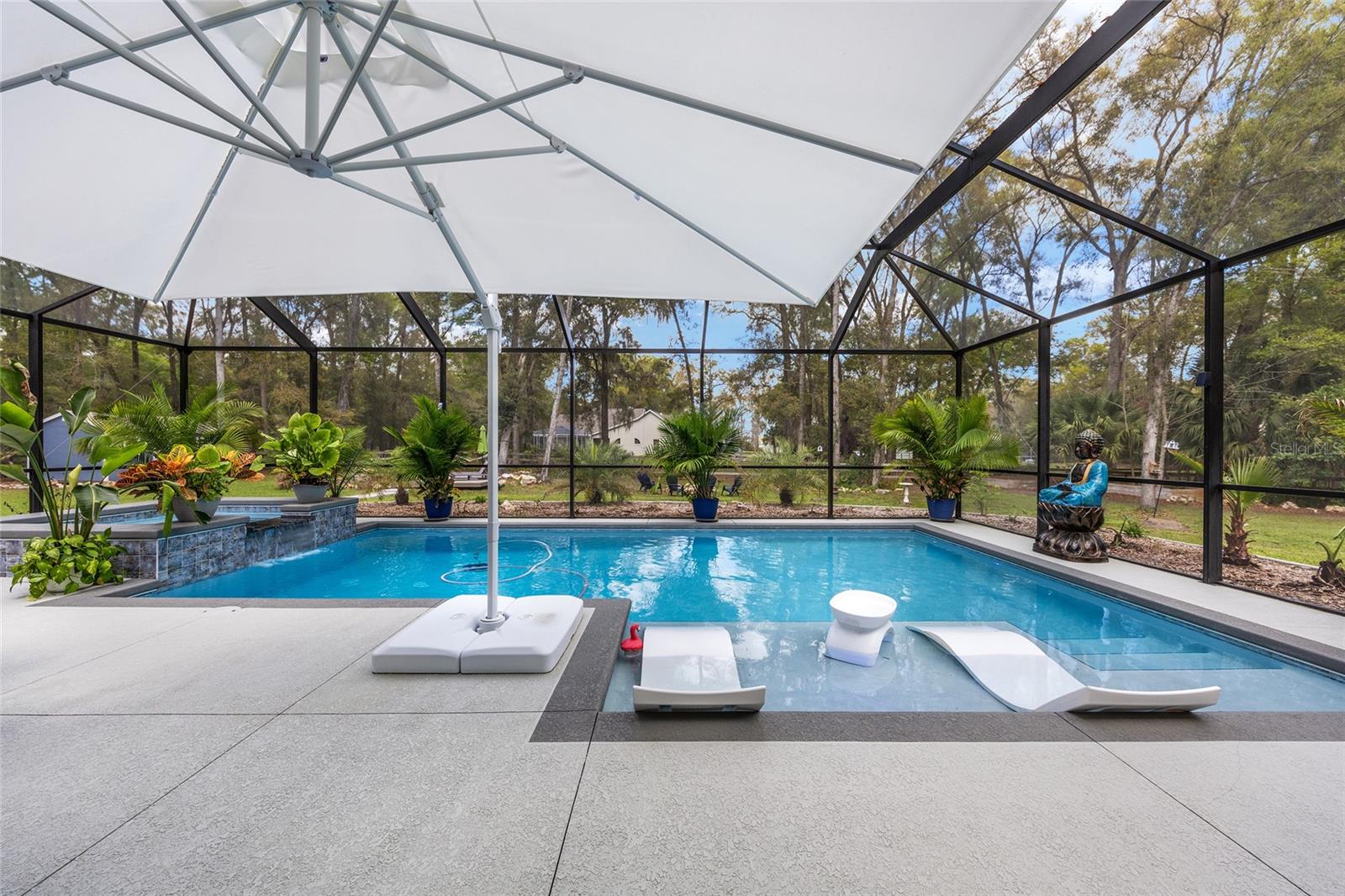 SUMMIT DOWNS - Residential