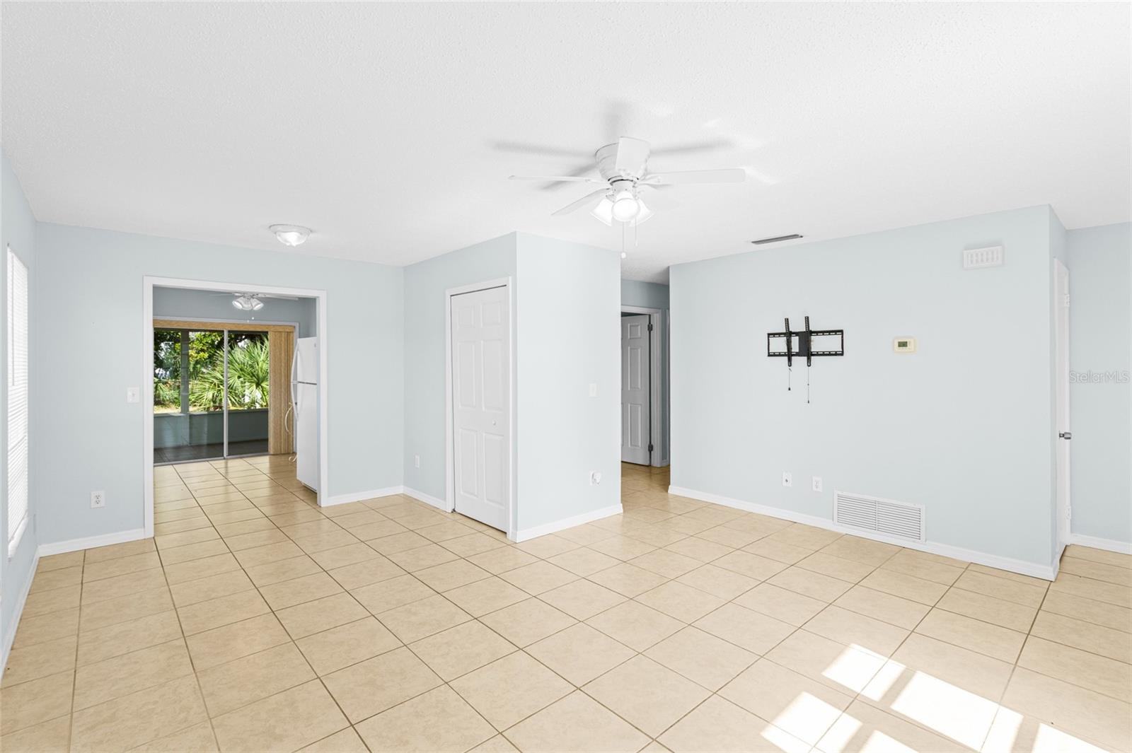 PORT CHARLOTTE SUB 03 - Residential Lease