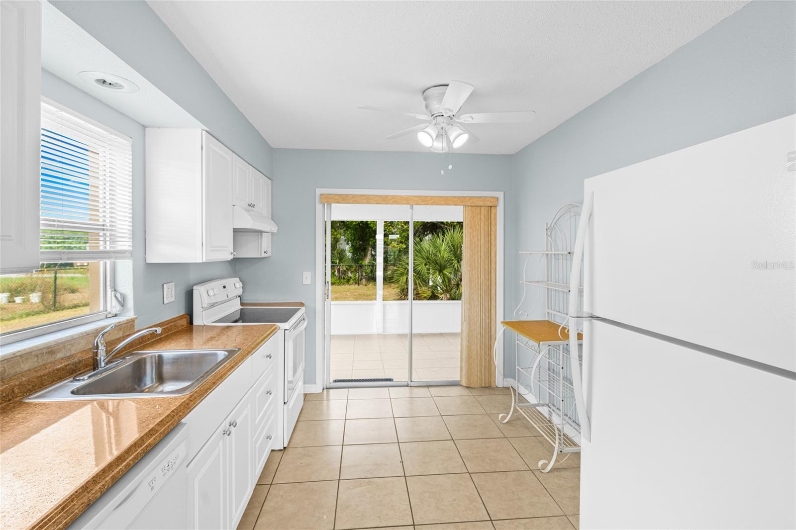 PORT CHARLOTTE SUB 03 - Residential Lease