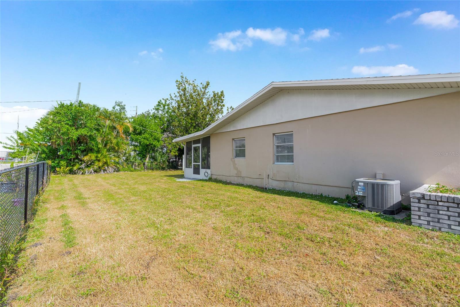 PORT CHARLOTTE SUB 03 - Residential Lease