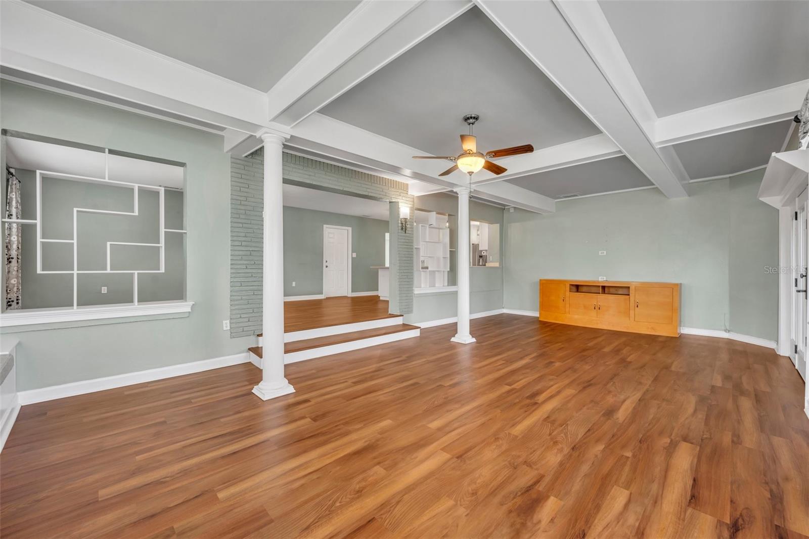 ARDSLEY MANOR - Residential
