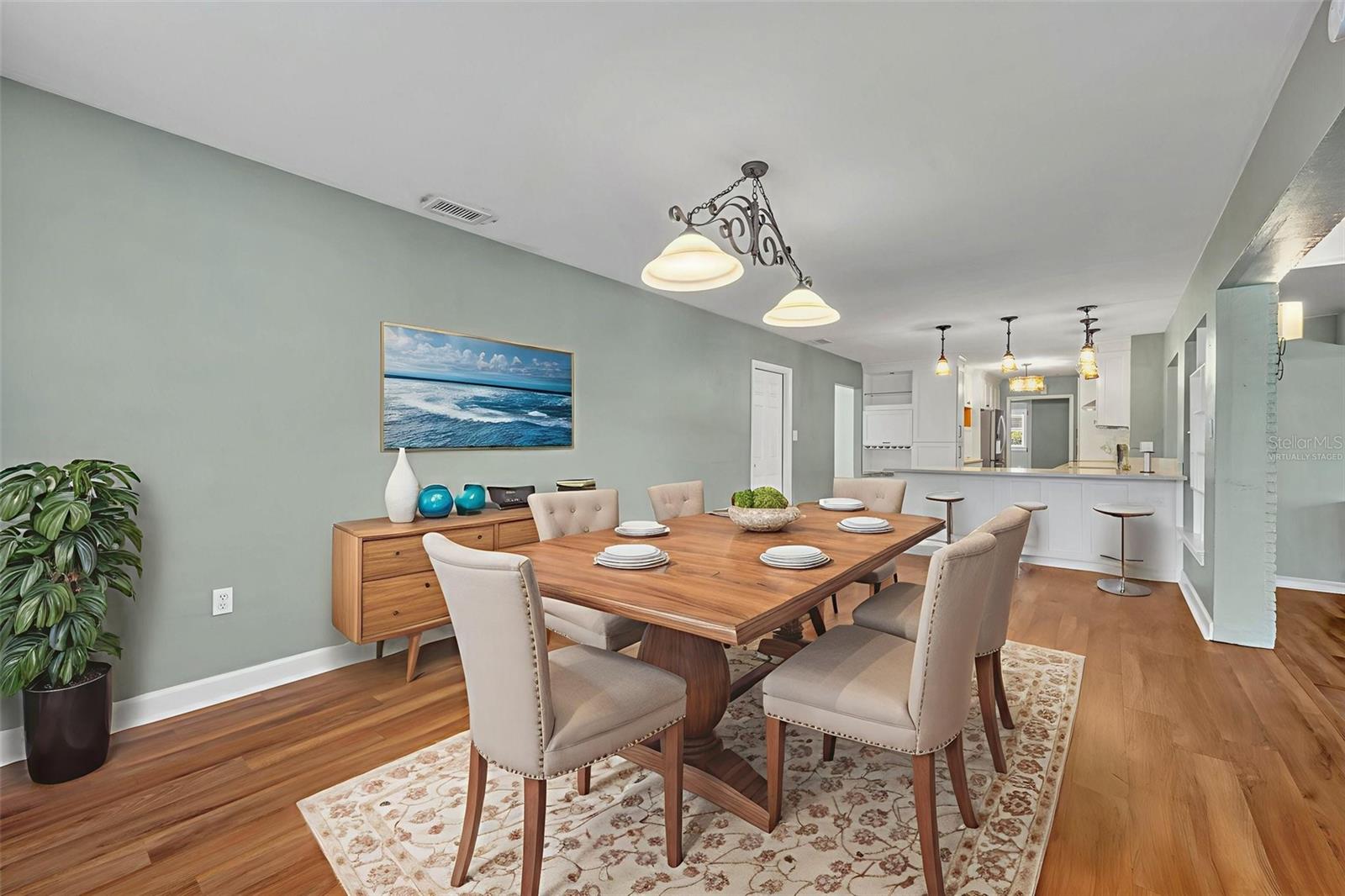 ARDSLEY MANOR - Residential