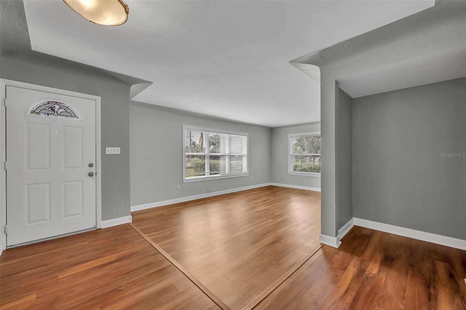 ARDSLEY MANOR - Residential