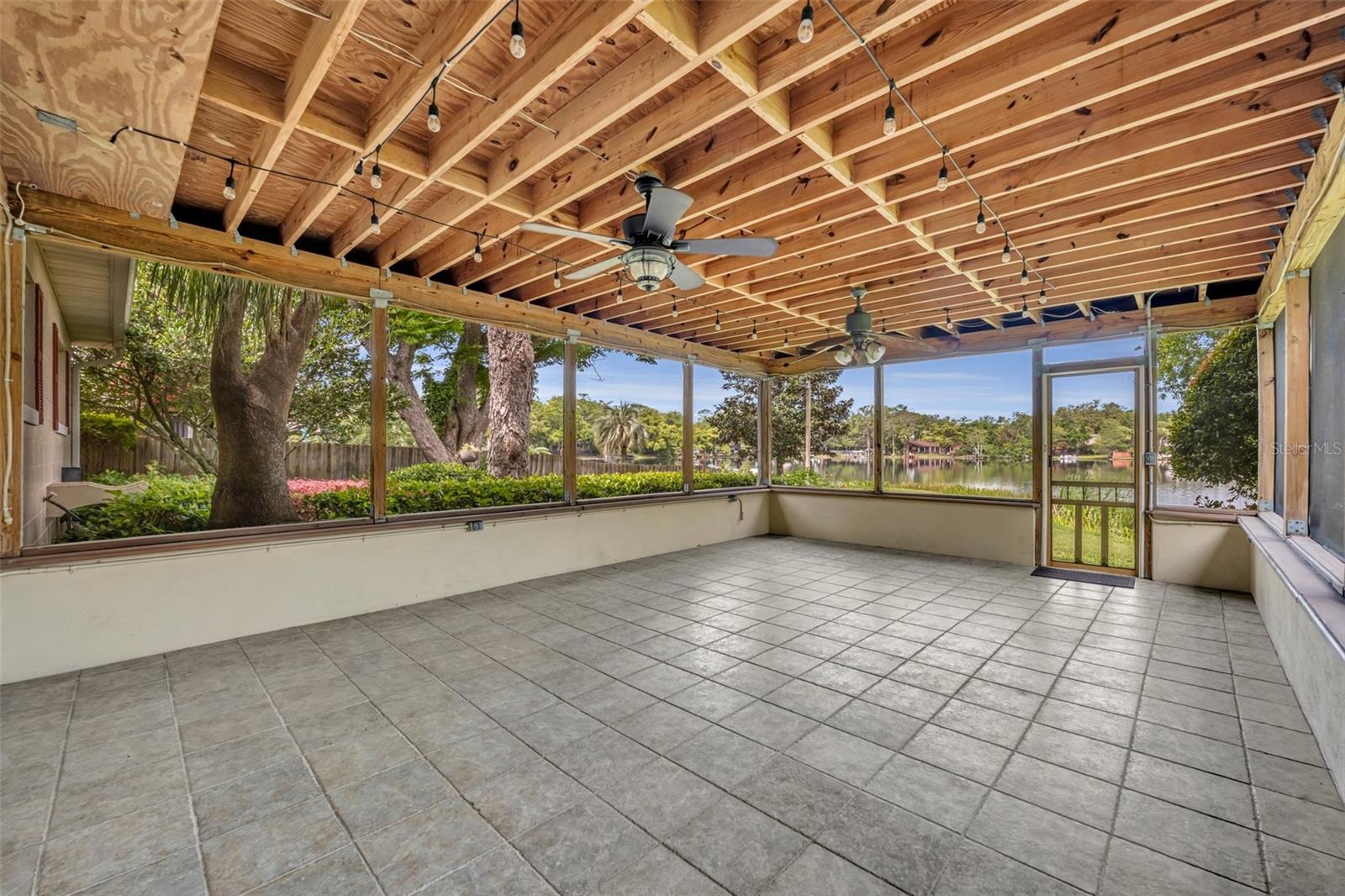ARDSLEY MANOR - Residential