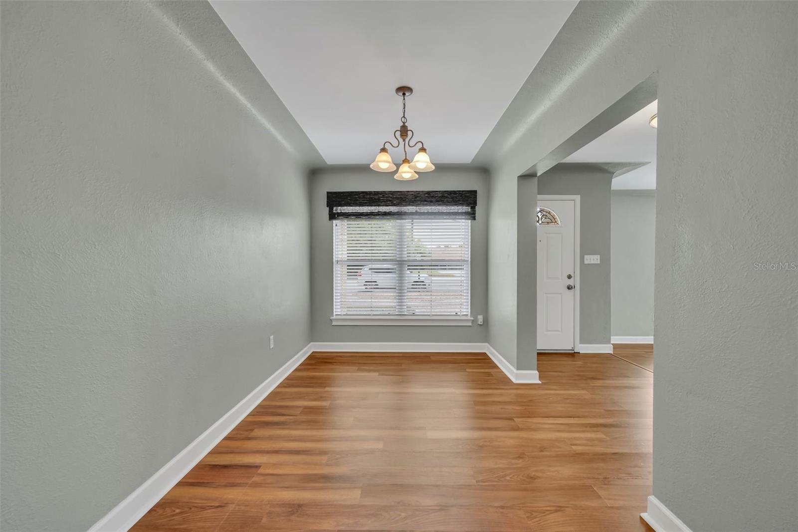 ARDSLEY MANOR - Residential