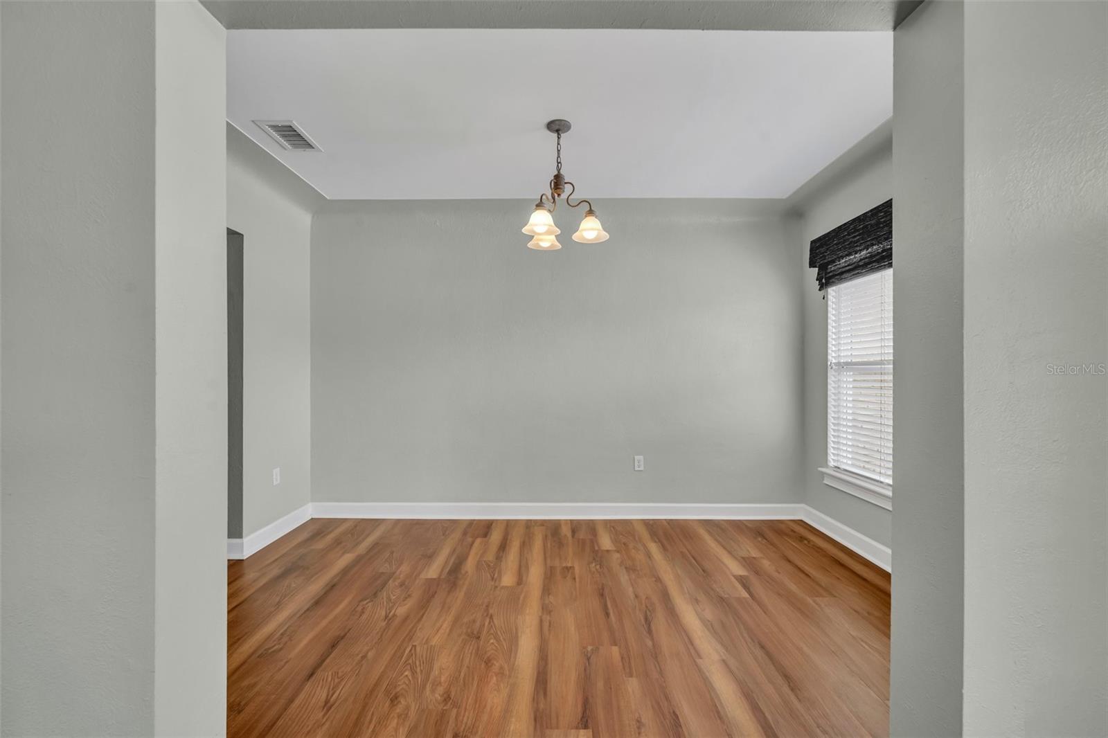 ARDSLEY MANOR - Residential