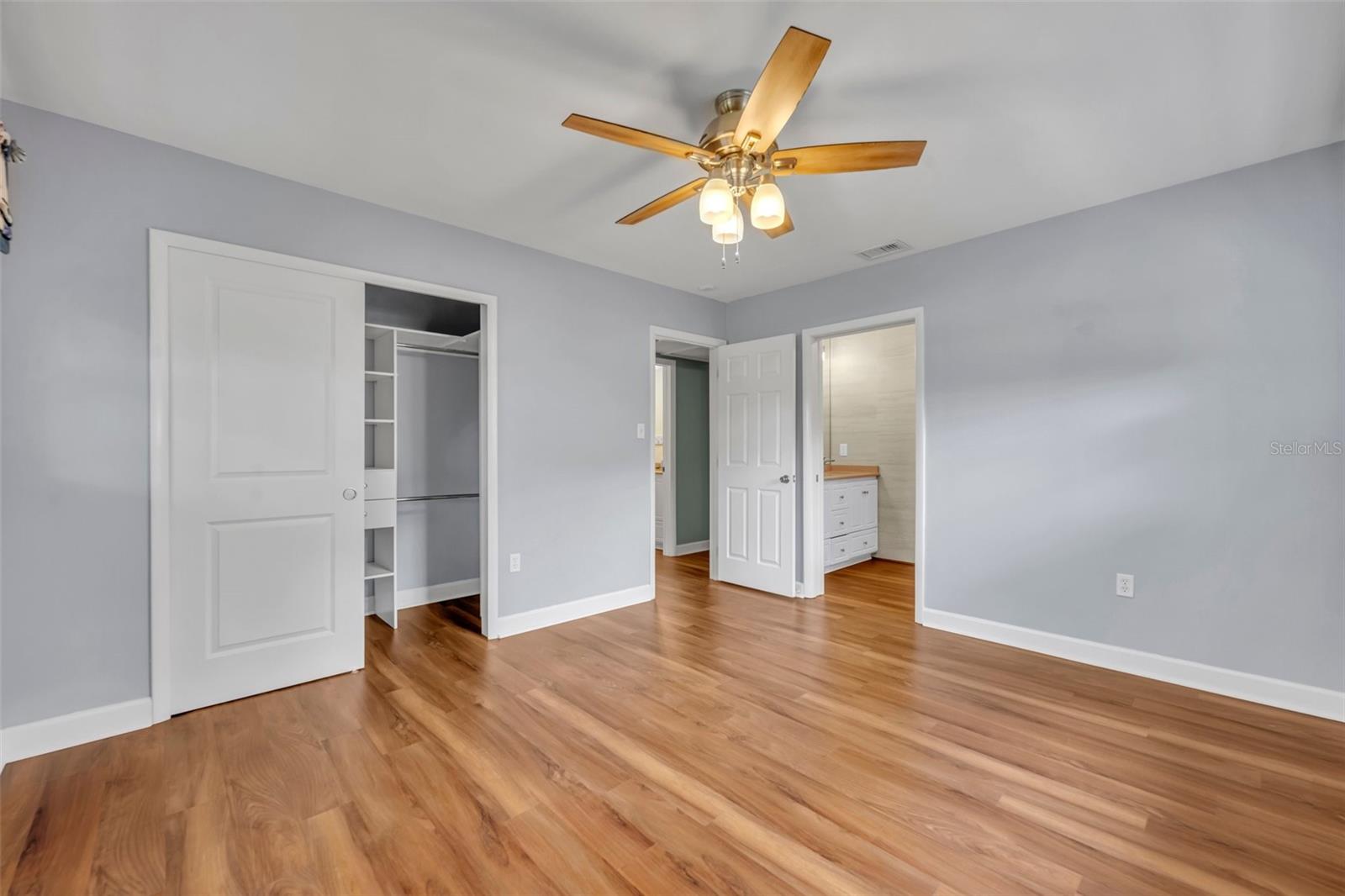 ARDSLEY MANOR - Residential