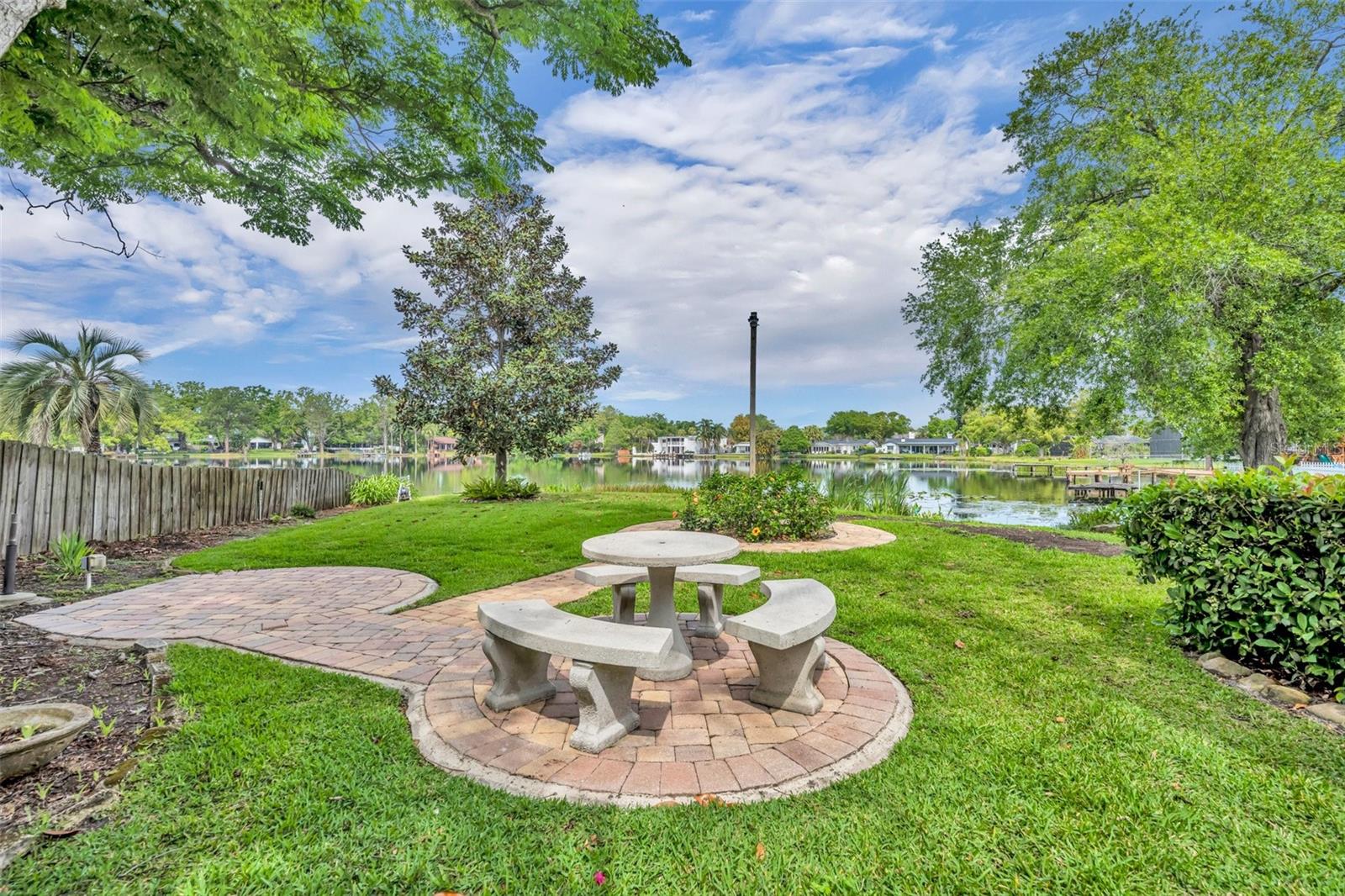 ARDSLEY MANOR - Residential