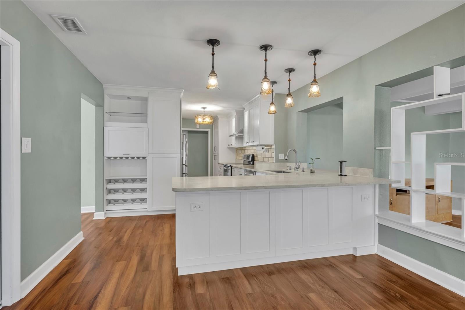 ARDSLEY MANOR - Residential