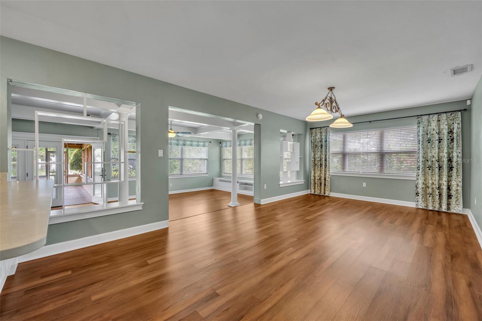 ARDSLEY MANOR - Residential