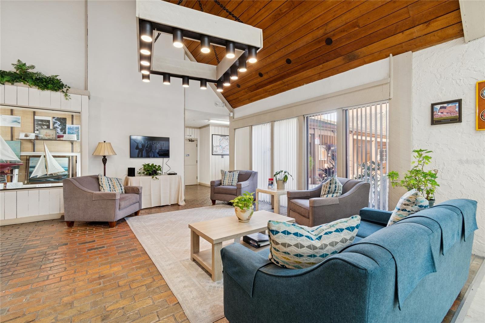 BEACON WOODS VILLAGE - Residential