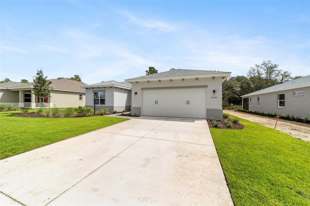 Photo of 10325 SW 105th Court, Ocala, FL 34481 (MLS # OM711037)
