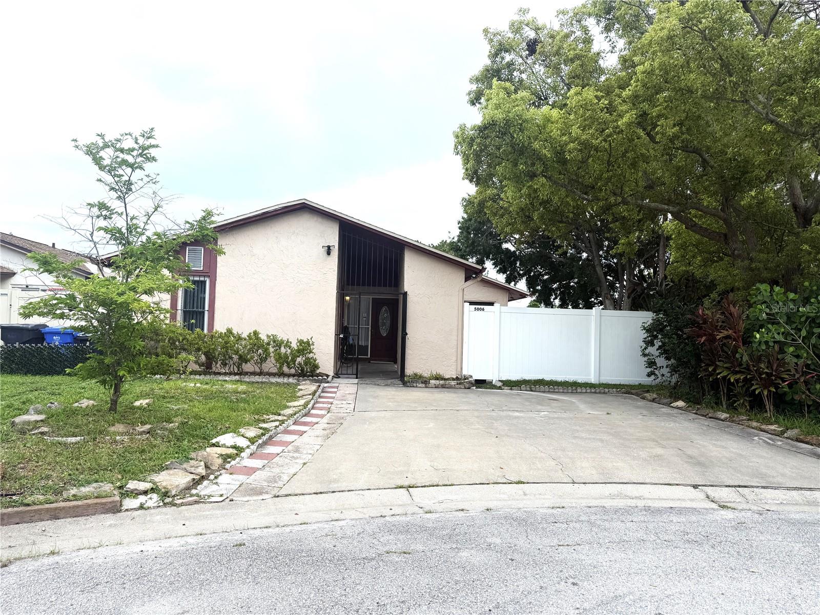 Ready to move in! 3 bedrooms, 2 baths home located on a desirable corner lot (Cul-De-Sac) in the tranquil Plantation community at the central of Tampa. Grand new carpets in all bedrooms and living room and porcelain tiles in kitchen and bathrooms. Inside utilities room. New inside painting, new dishwasher & garbage disposal, newer refrigerator. Less than 2 years old central AC. Upon entering, you are greeted by a bright and spacious living room with large windows. Split bedrooms. Side porch and new shed giving space for storage. Enjoy swimming pool, playground, tennis courts, racket ball,... in Plantation Community. Most of all, a convenient location for schools, shopping, supermarkets, express way, airport, downtown,... Please note that pets are not allowed… Don’t miss the opportunity!