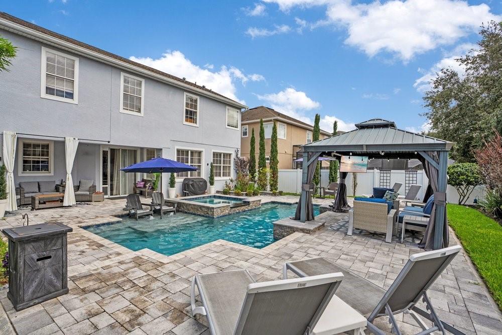 8840 ABBEY LEAF LANE