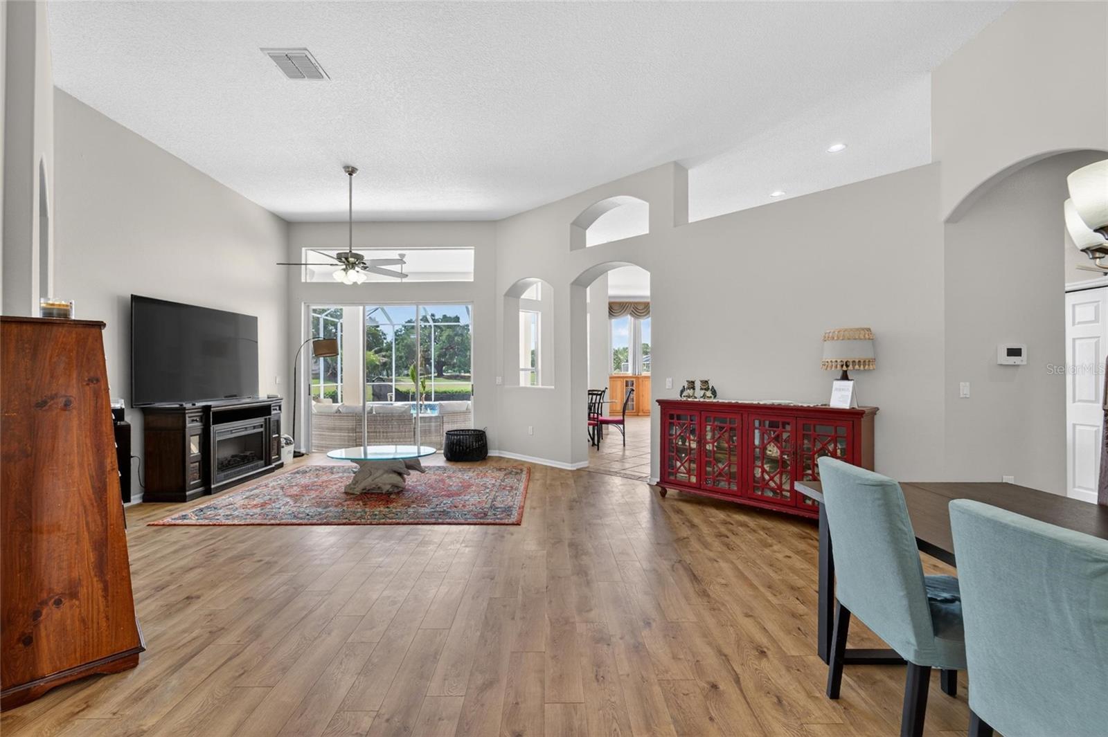 37B RIVER HILLS COUNTRY CLUB PARCEL 11 - Residential
