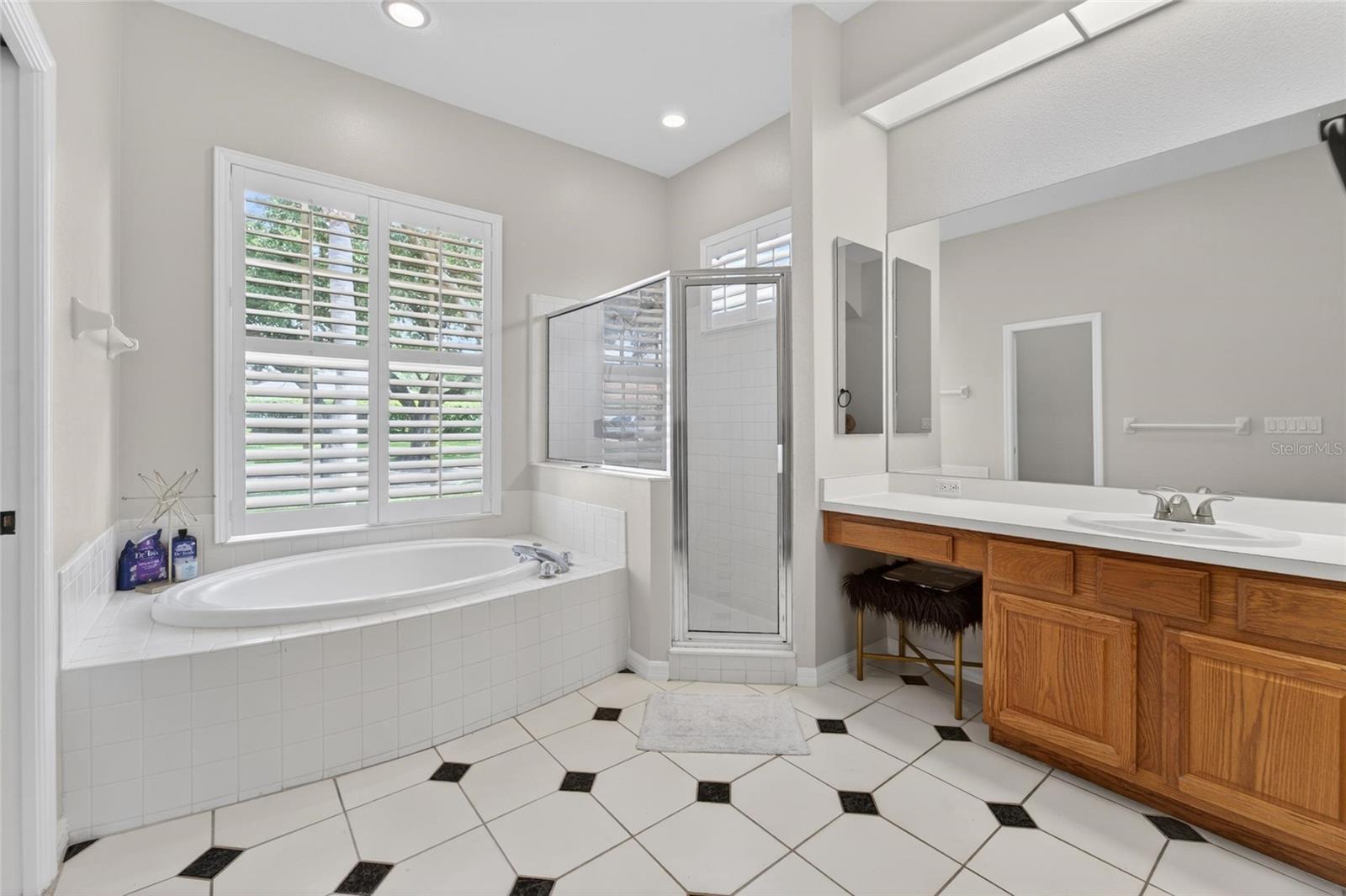 37B RIVER HILLS COUNTRY CLUB PARCEL 11 - Residential