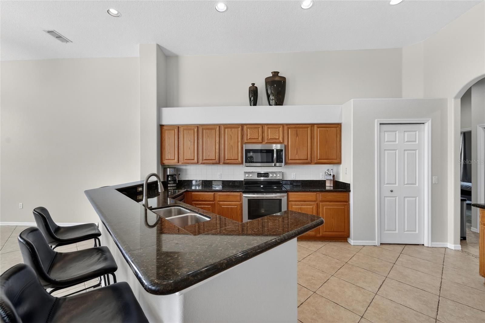 37B RIVER HILLS COUNTRY CLUB PARCEL 11 - Residential
