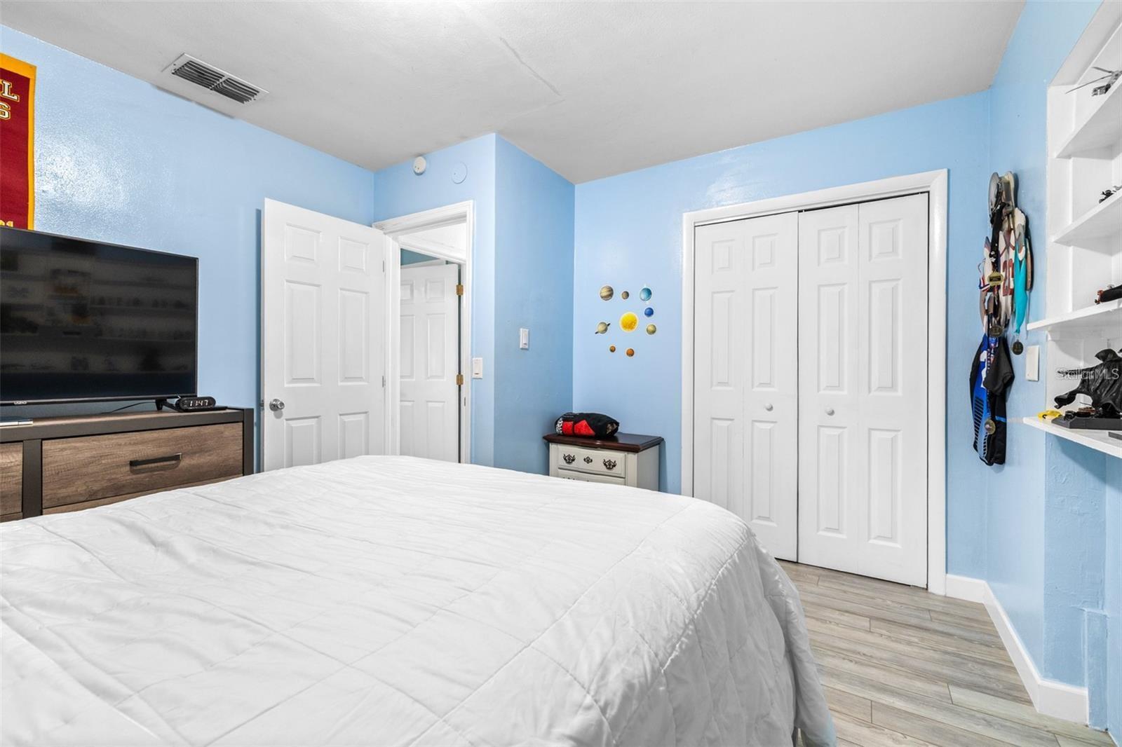 ELOISE WOODS LAKE ROY UNIT - Residential