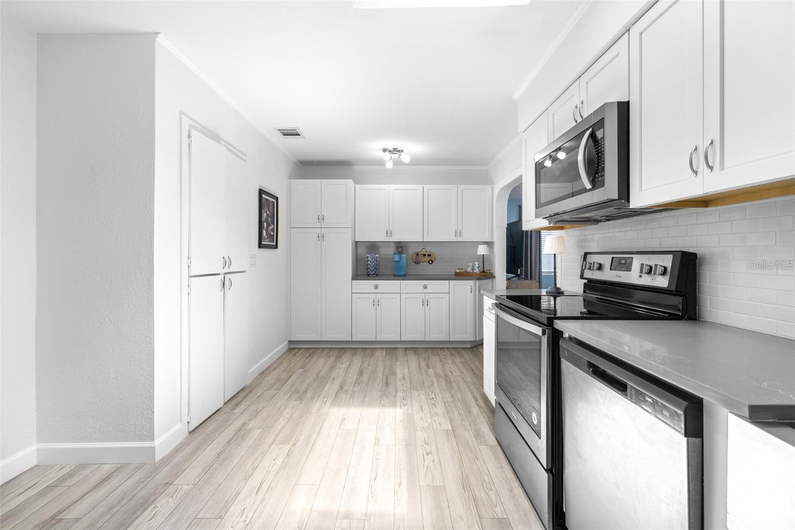 ELOISE WOODS LAKE ROY UNIT - Residential