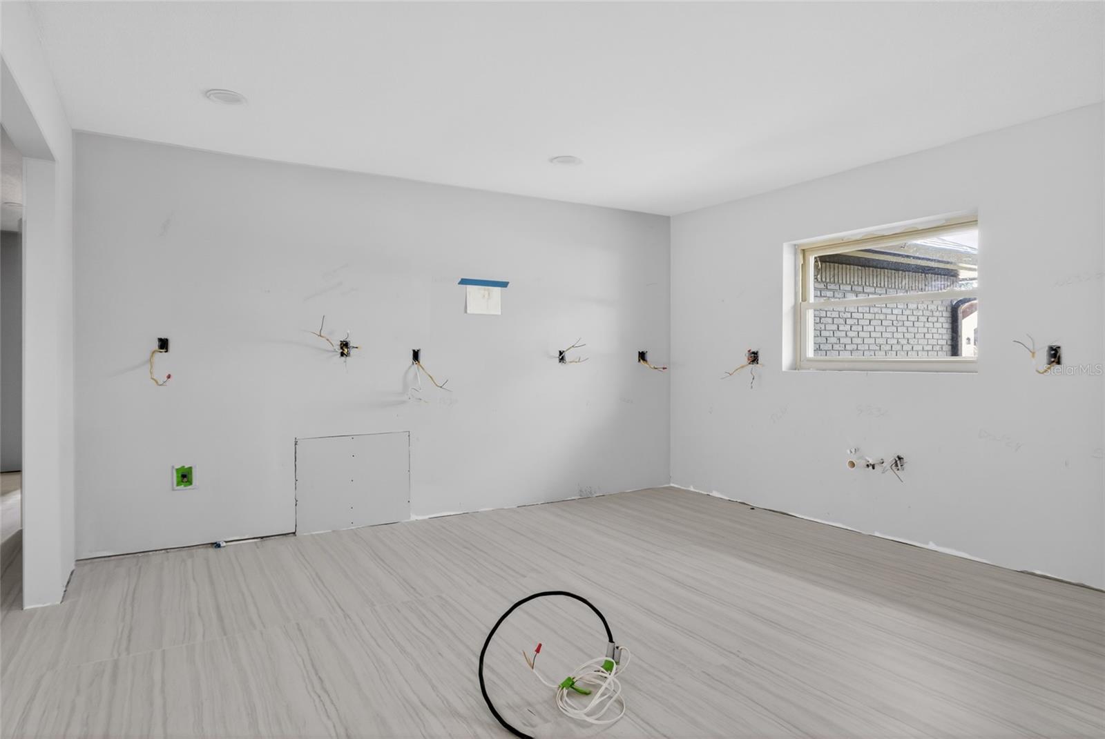 LAKE CONWAY SHORES - Residential