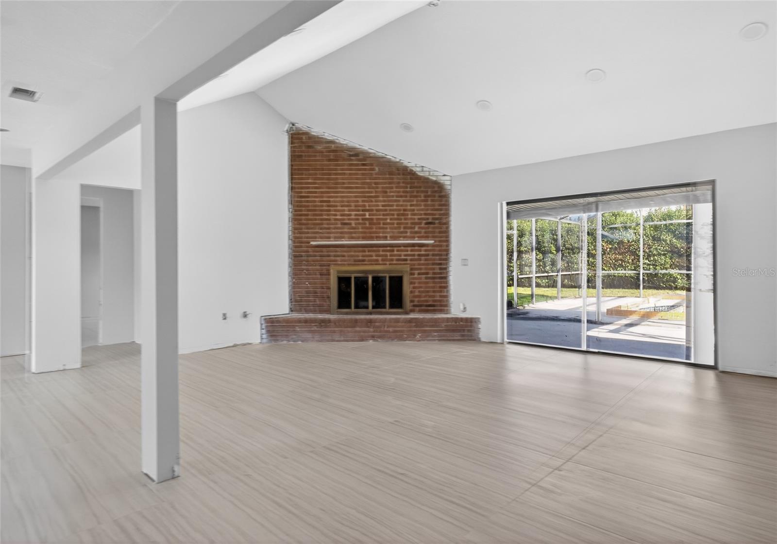 LAKE CONWAY SHORES - Residential