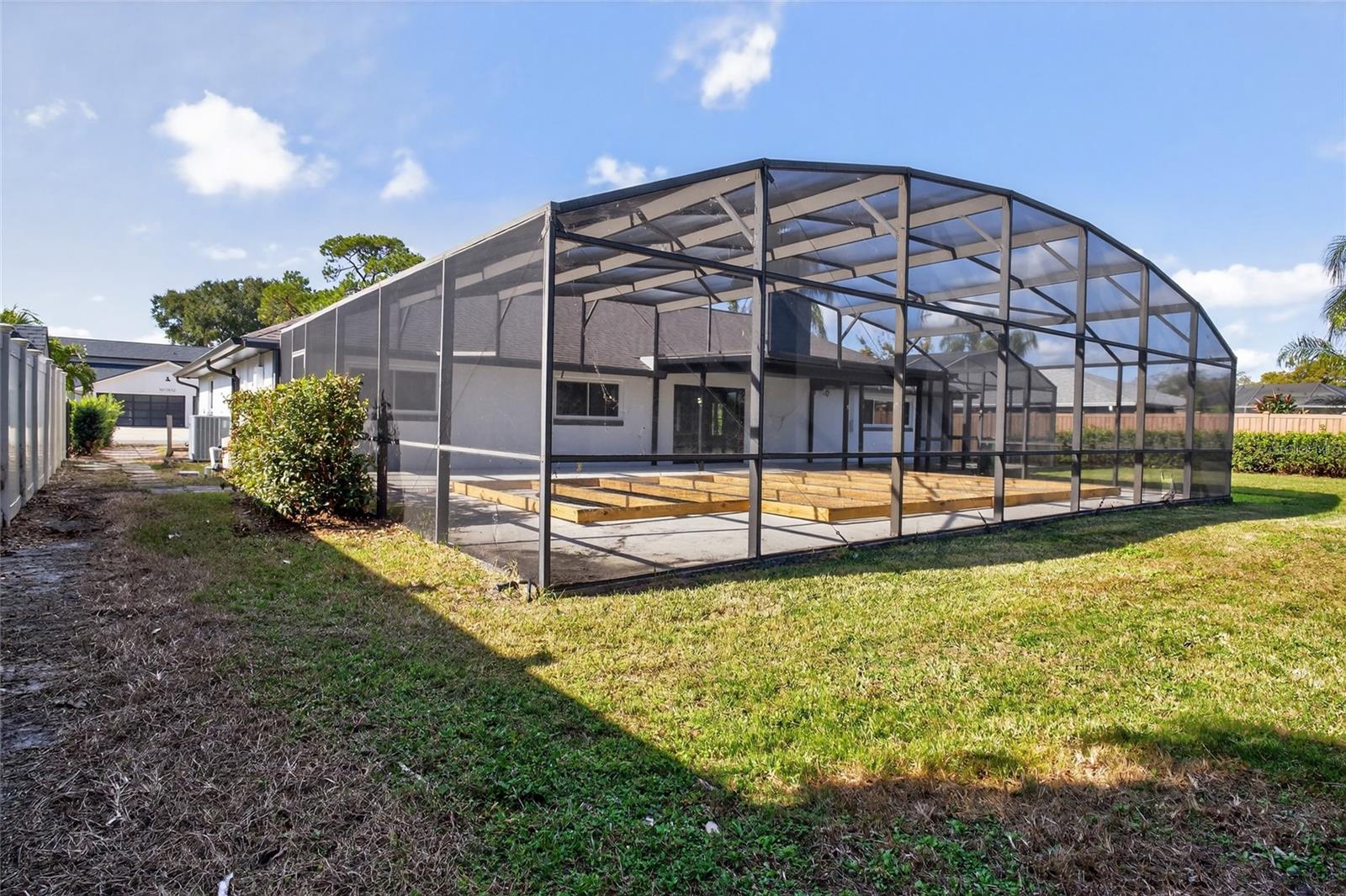 LAKE CONWAY SHORES - Residential